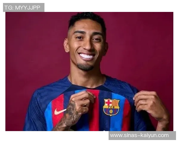 自家人来了，巴萨吉祥物探望此前在迪士尼遭区别对待的拉菲尼亚儿子